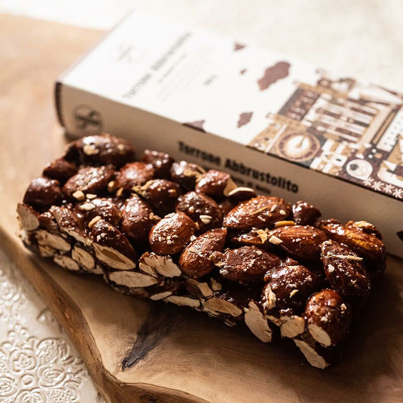 Sabadi サバディ トッローネ（ノート産ロマーナアーモンドとブラックシュガー） Torrone Abbrustolito con Mandorle